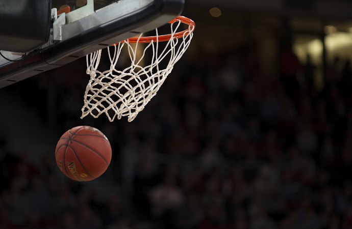 NBA季后赛湖人队与勇士队关键对决技术统计图表